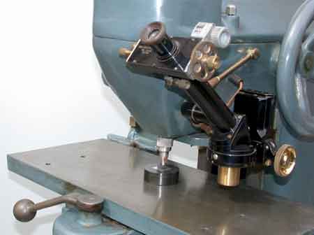 Vickers Hardness Tester